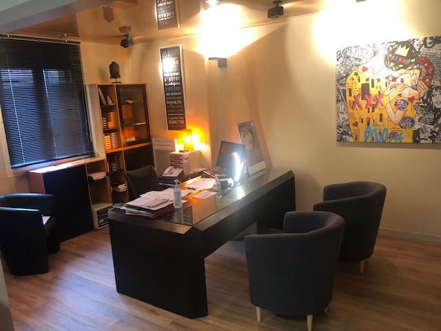 Lire la suite à propos de l’article CABINET DU DR LAUR